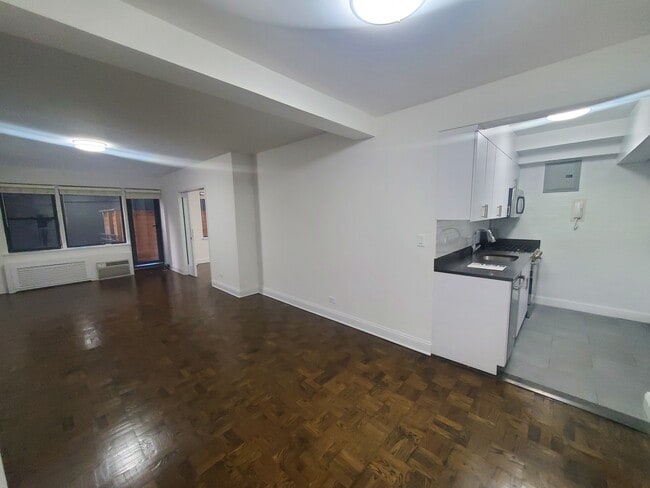 Photo - 20 Beekman Place