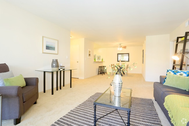 2Bedroom: Living Room