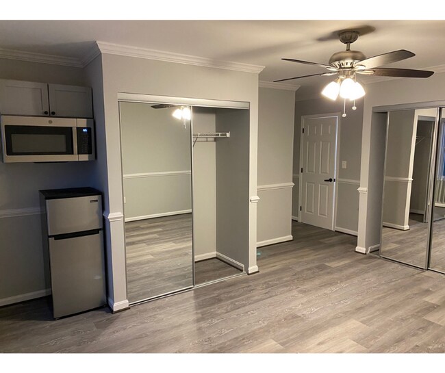 Photo - 15 Village Rd Unit 10 W/Bath Available $950