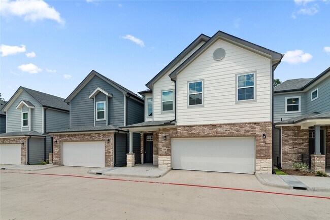 Photo - 28325 Birnham Woods Dr