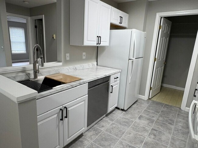 Photo - 15 Windsor Ct Unit I