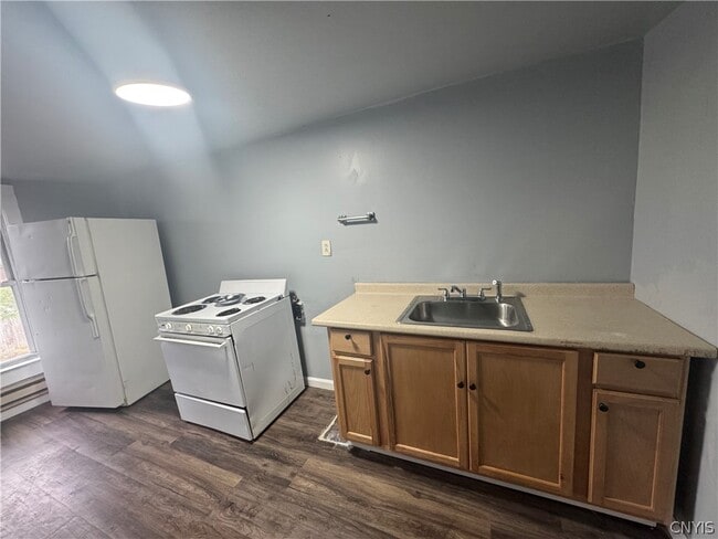 Photo - 108 Gold St