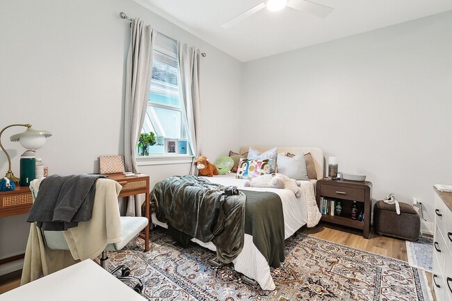 Photo - Elegant 3 Bedroom, 2.5 Bath Apartment Unidad 1809 Hillary Street 1A