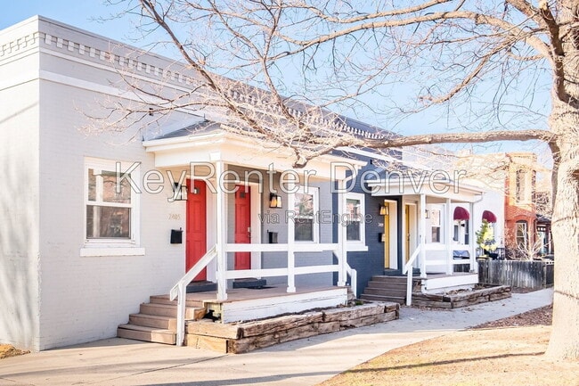 Building Photo - 2405 Tremont Pl