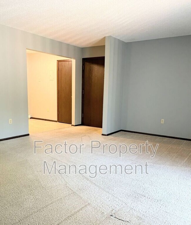 Photo - 418 Allan Ave Unit 6