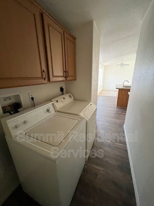 Photo - 1915 N Park Ave Unidad 2