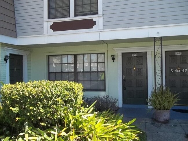 Building Photo - 6090 Village Cir S Unit 6090 Rental