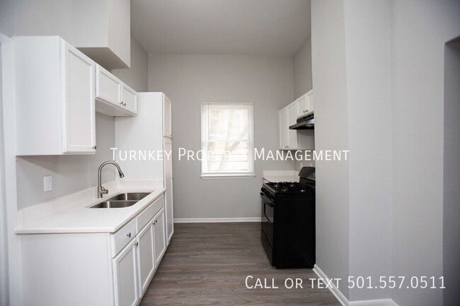 Photo - 1622 Hanger St