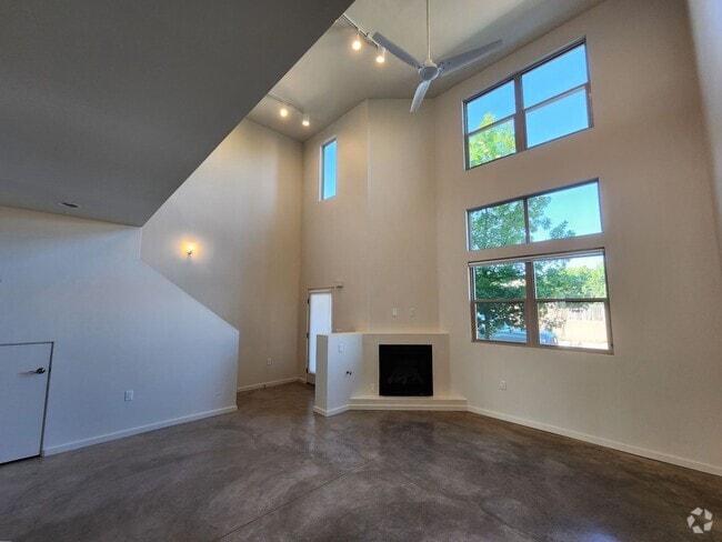 Building Photo - 6 Calle Lemita Rental