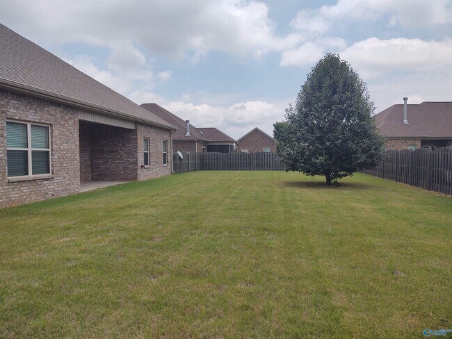 Photo - 105 Twin Springs Dr