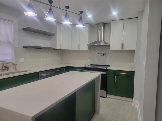 Photo - 469 Zimpfer St