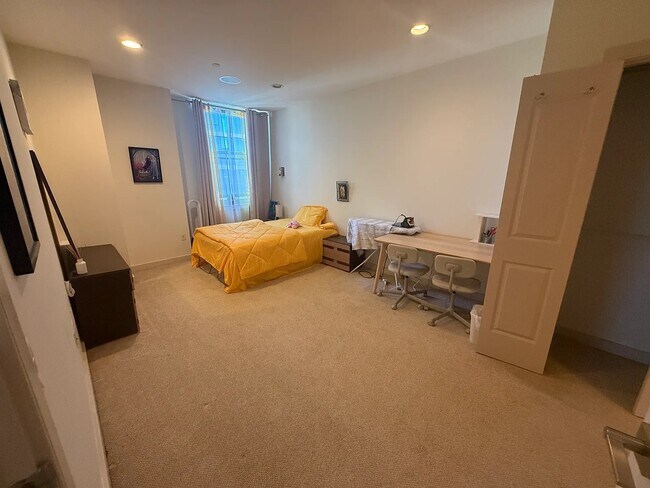 Photo - 111 S 15th St Unit 1814