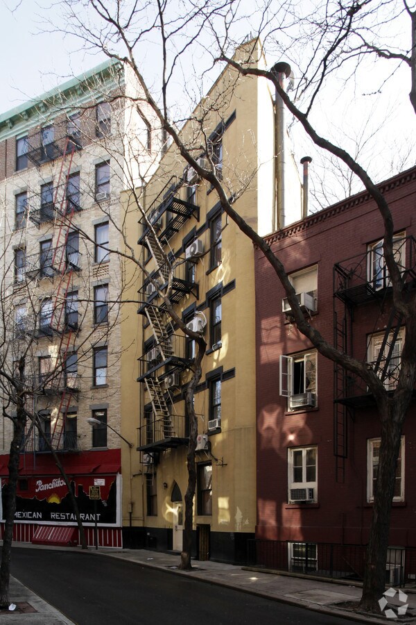 9 Minetta St - 9 Minetta St