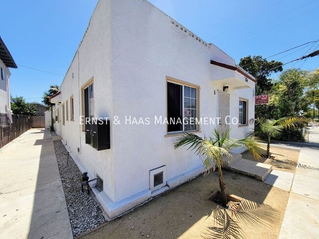 Building Photo - 154 E Eagle St Unit 02