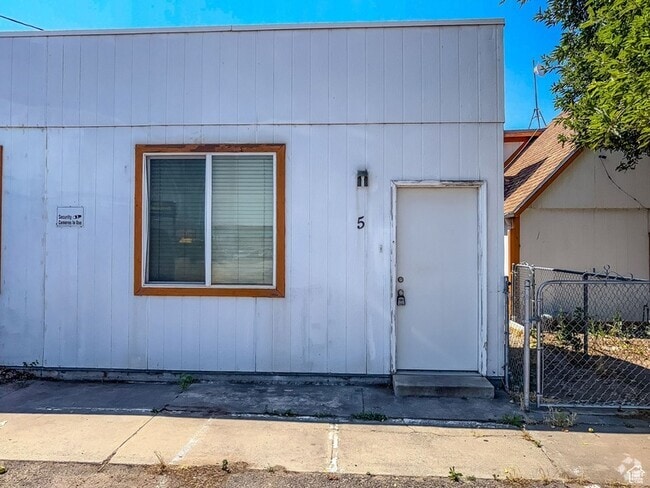 Building Photo - 3674 S State St Rental