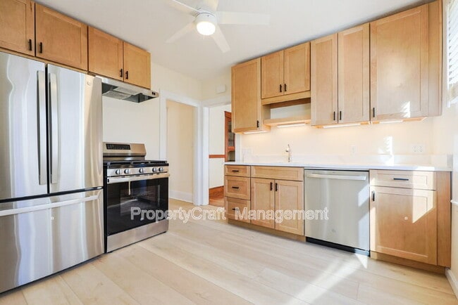 Photo - 105 Marlboro St