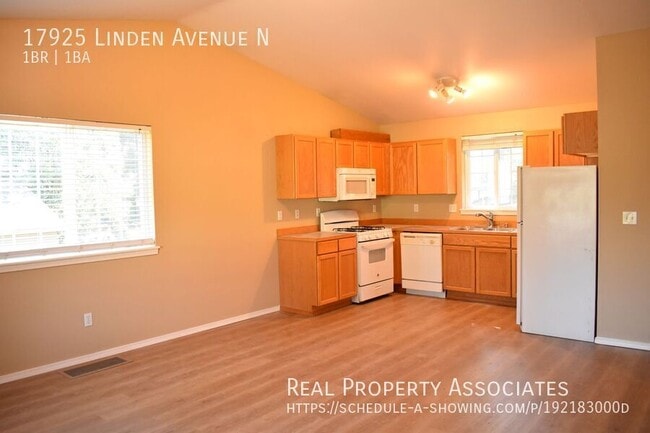 Photo - 17925 Linden Ave N