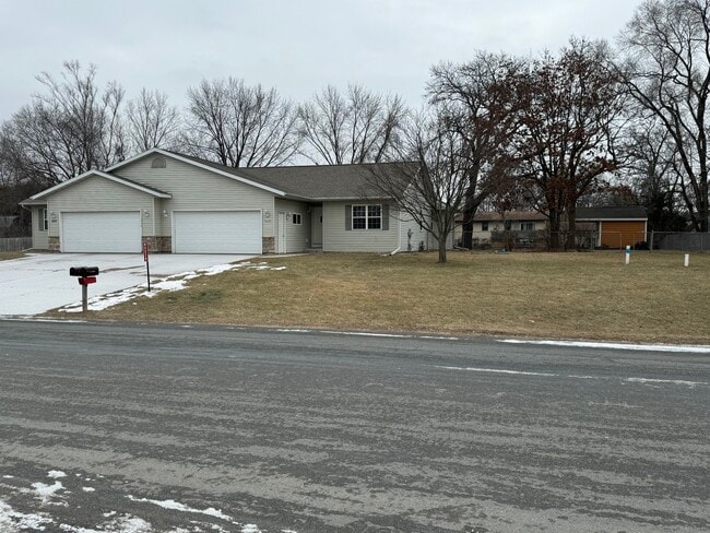 Photo - N5529 Penny Lane