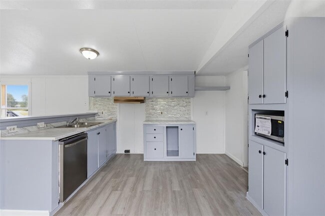Photo - 376 Rae Ln