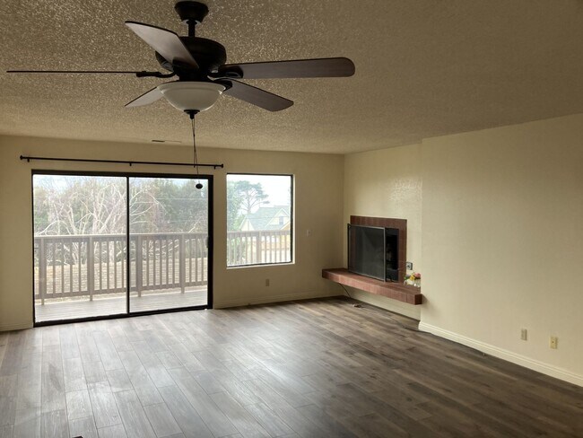 Photo - 173 Birch Ave Unit A