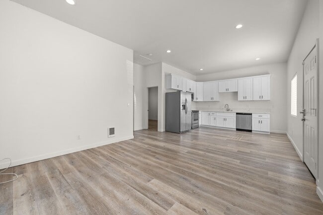 Photo - 6208 Pembroke Dr