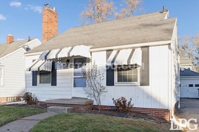 Photo - 4336 Lyman Ave