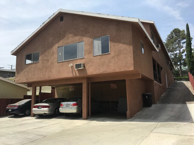 936 Lucile Ave