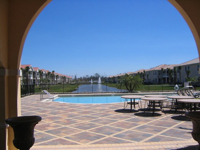 Photo - 12854 Carrington Cir Unidad 102 Rental