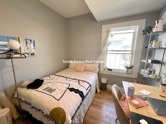 Photo - 287 Beacon St Apartments Unit 1