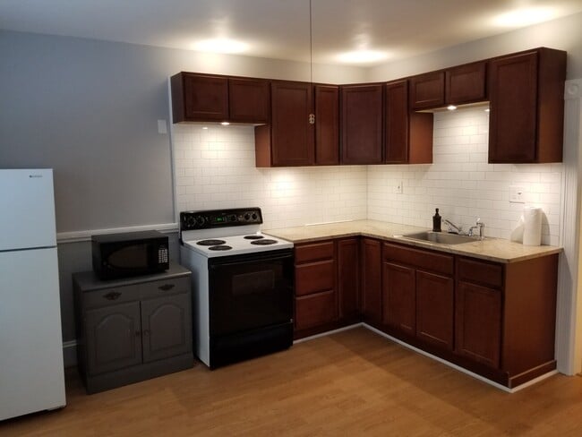 Building Photo - 607 Hevey St Unit 1R