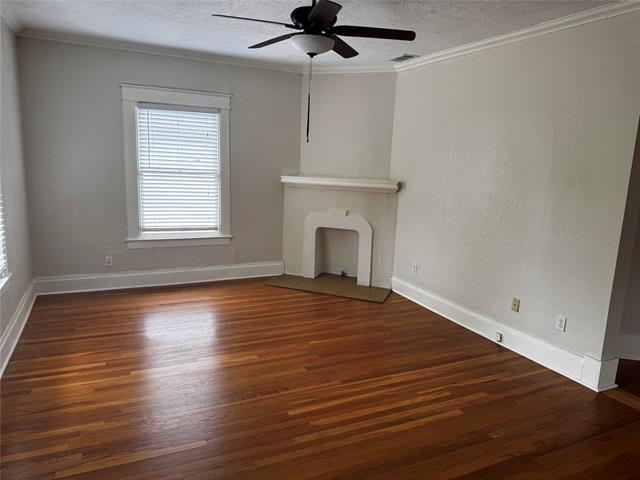 Photo - 4932 Victor St