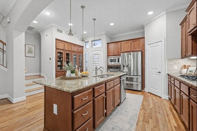 Photo - 584 Bomar St