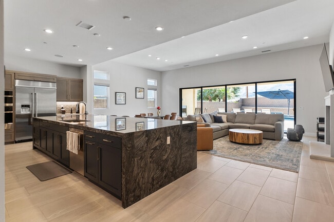 Photo - 57935 Stone Creek Trail W