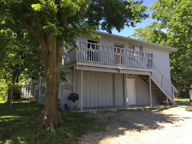 Building Photo - 304 E Park St Unit 304 E Park Apt C