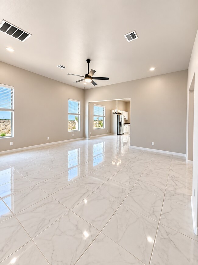 Photo - 12633 Middlesbrough Ave