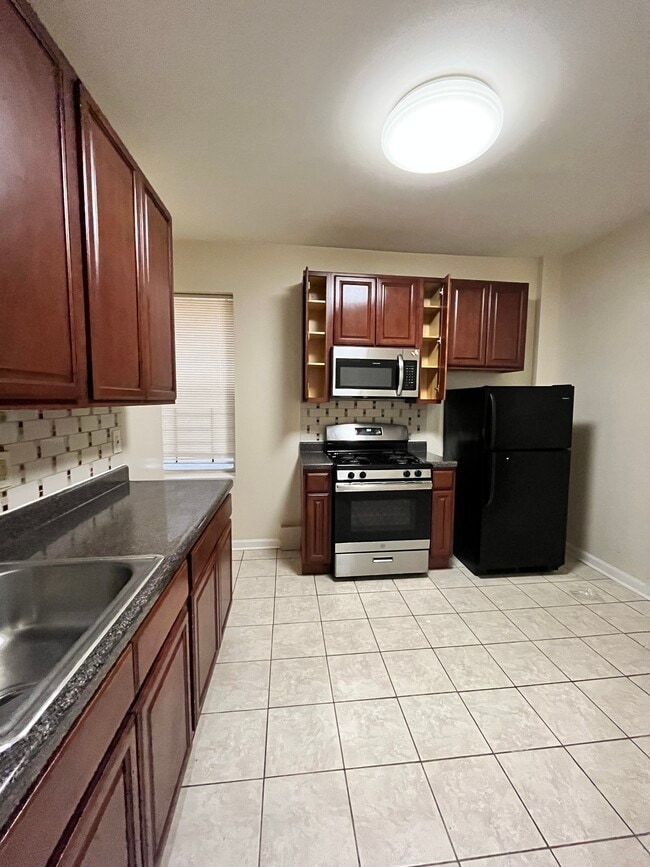 146 Manhattan Ave 3 - 144 Manhattan Ave Unidad 3
