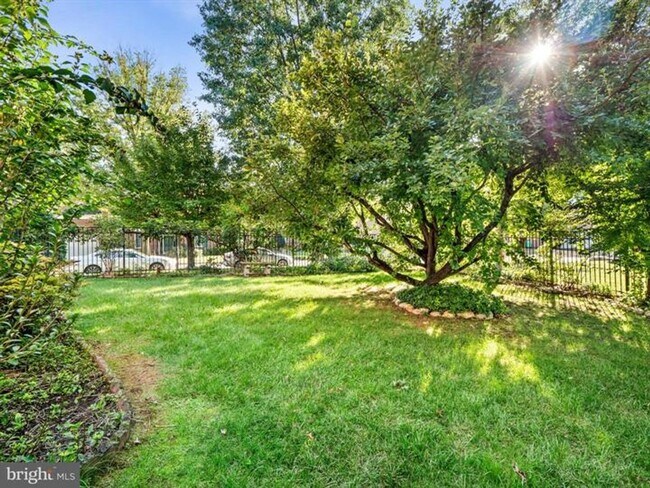 Photo - Elegant 4Bd/4Bth Brick Colonial