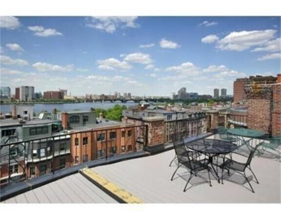Building Photo - 259 Beacon St Unit 21 Rental