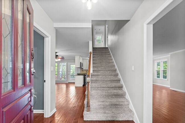 Photo - Pet Friendly Three Bedroom!