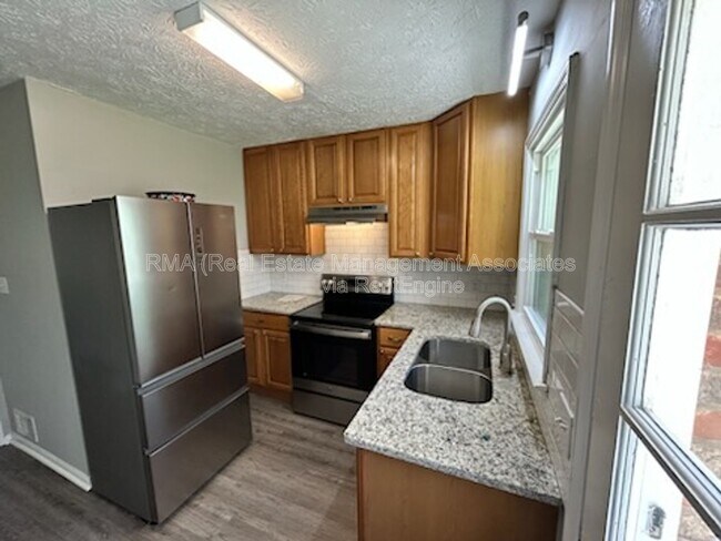 Photo - 254 N McDonough Rd