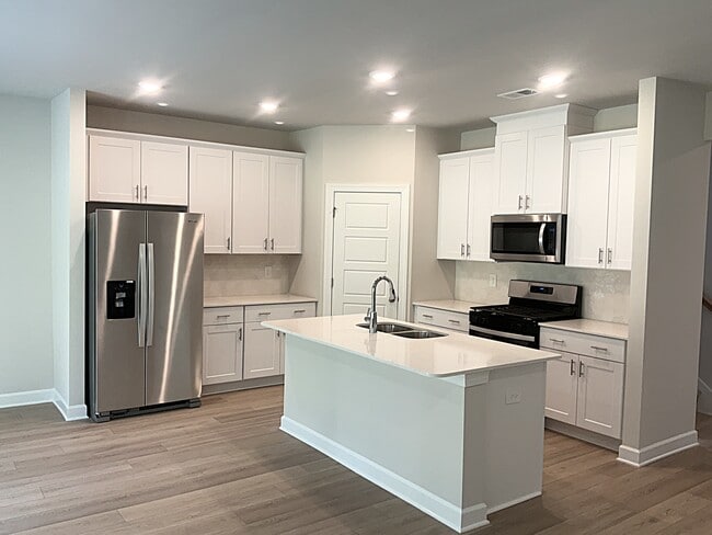 Photo - 789 Treeline Rd