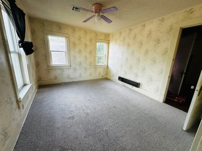 Photo - 615 NW Arlington Ave