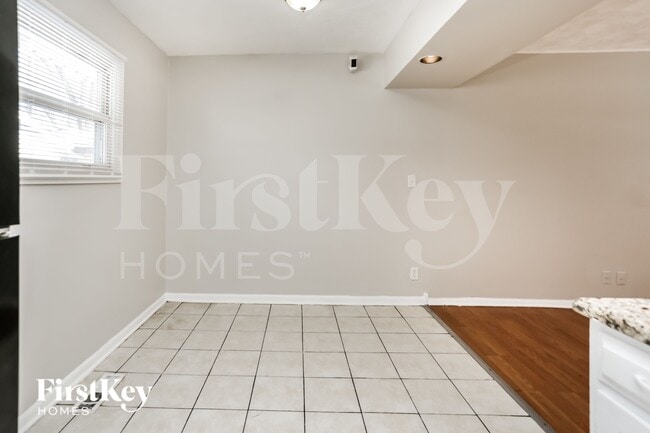 Photo - 176 Fairwood Dr