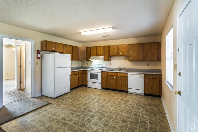 2BR, 2BA - 937SF - Kitchen