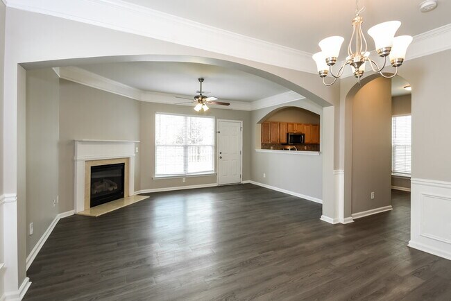 Photo - 2498 Whistle Stop Dr