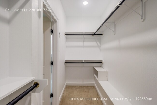 Photo - 856 Leeward Dr