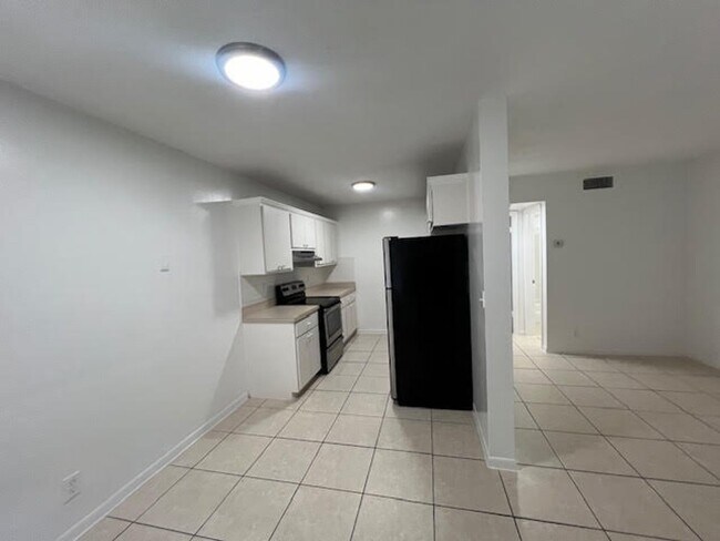 Photo - 1200 S Broadway Lantana, FL 33462