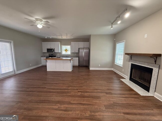 Photo - 618 Liberty Pk Dr