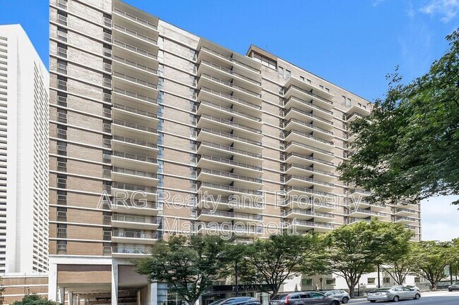 Photo - 620 Peachtree St NE