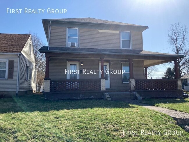Building Photo - 2660 Hazel Ave